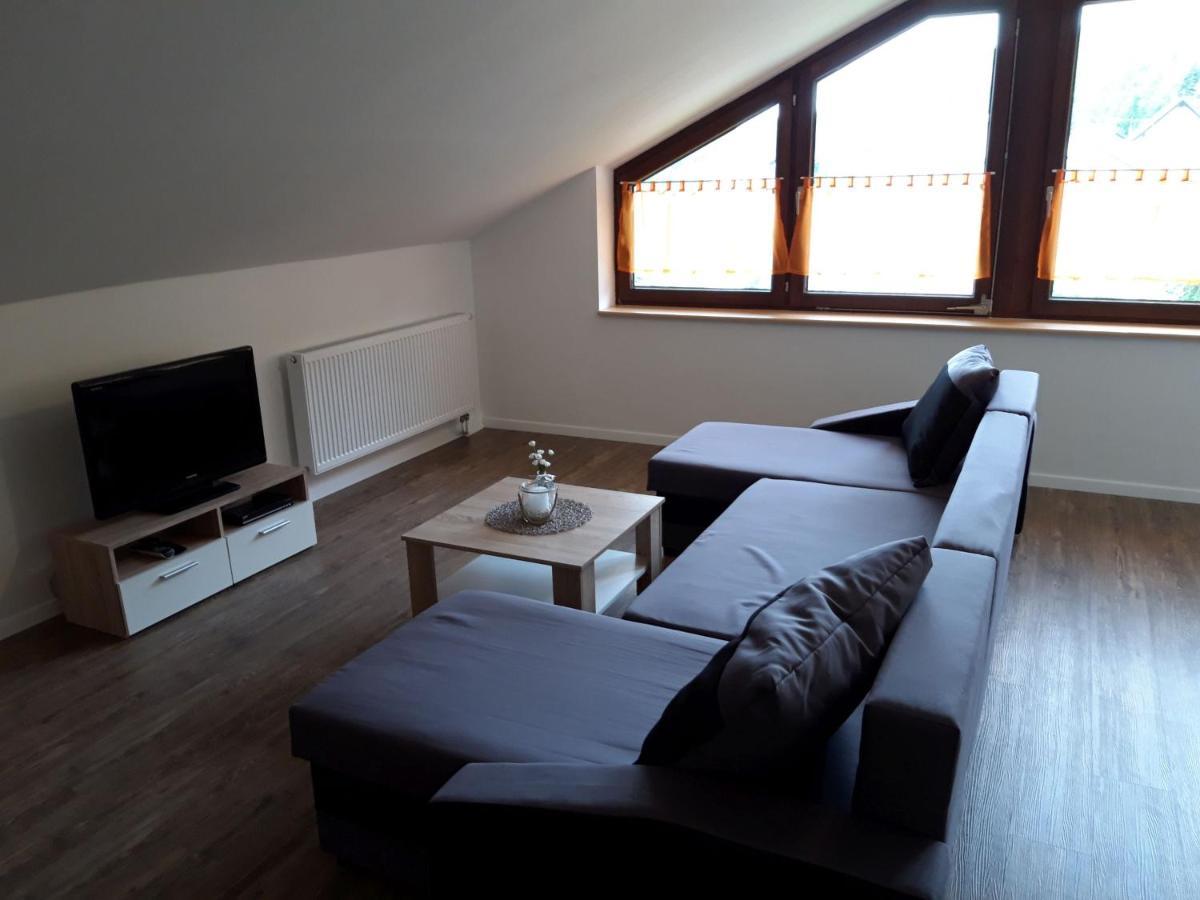 Ferienwohnung Pia Щюлинген Екстериор снимка